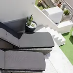 Elegant Semi-detached With Sea Views In * 阿德耶