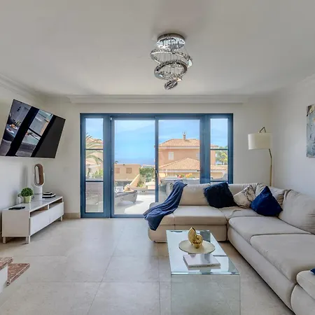 Апартаменты Charming Semi- Detached In Mirador Del Duque *