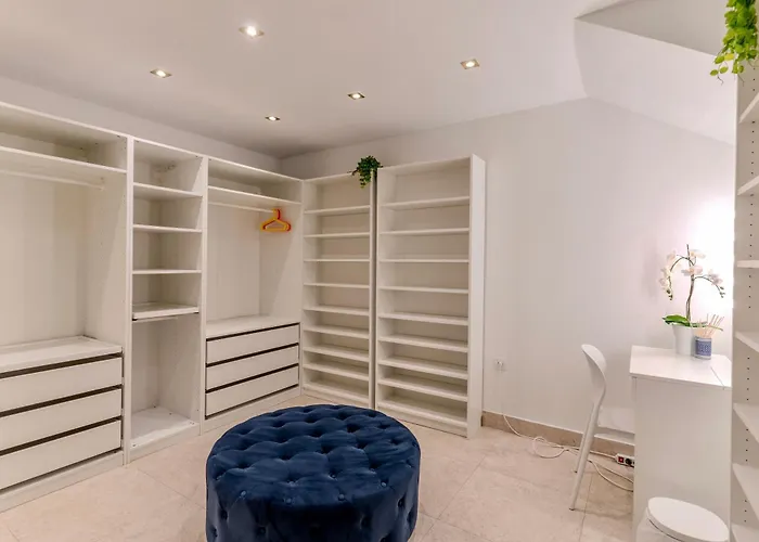 Elegant Semi-detached With Sea Views In Адехе