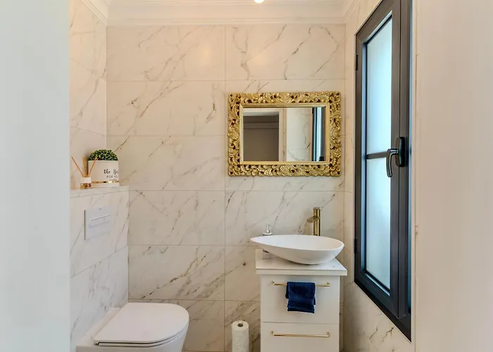 Elegant Semi-detached With Sea Views In * Адехе