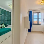 Elegant Semi-detached With Sea Views In Apartamento *