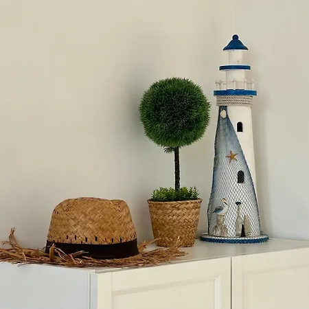 Elegant Semi-detached With Sea Views In * 아데제