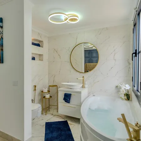 Charming Semi- Detached In Mirador Del Duque Apartment *