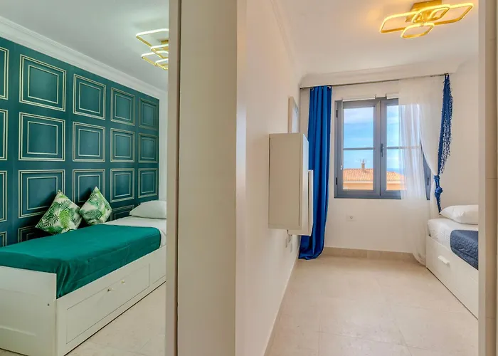 Charming Semi- Detached In Mirador Del Duque Apartman *